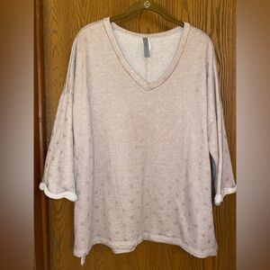 Honeyme Beige w/Polka Dots, V-Neck, 3/4 Sleeve top, XL